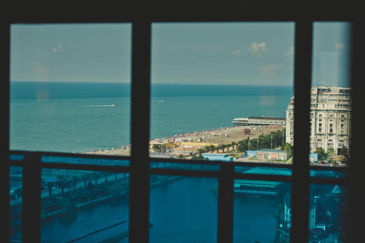 Orbi City Aparthotel Batumi Exterior photo