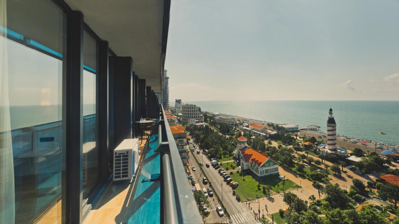 Orbi City Aparthotel Batumi Exterior photo