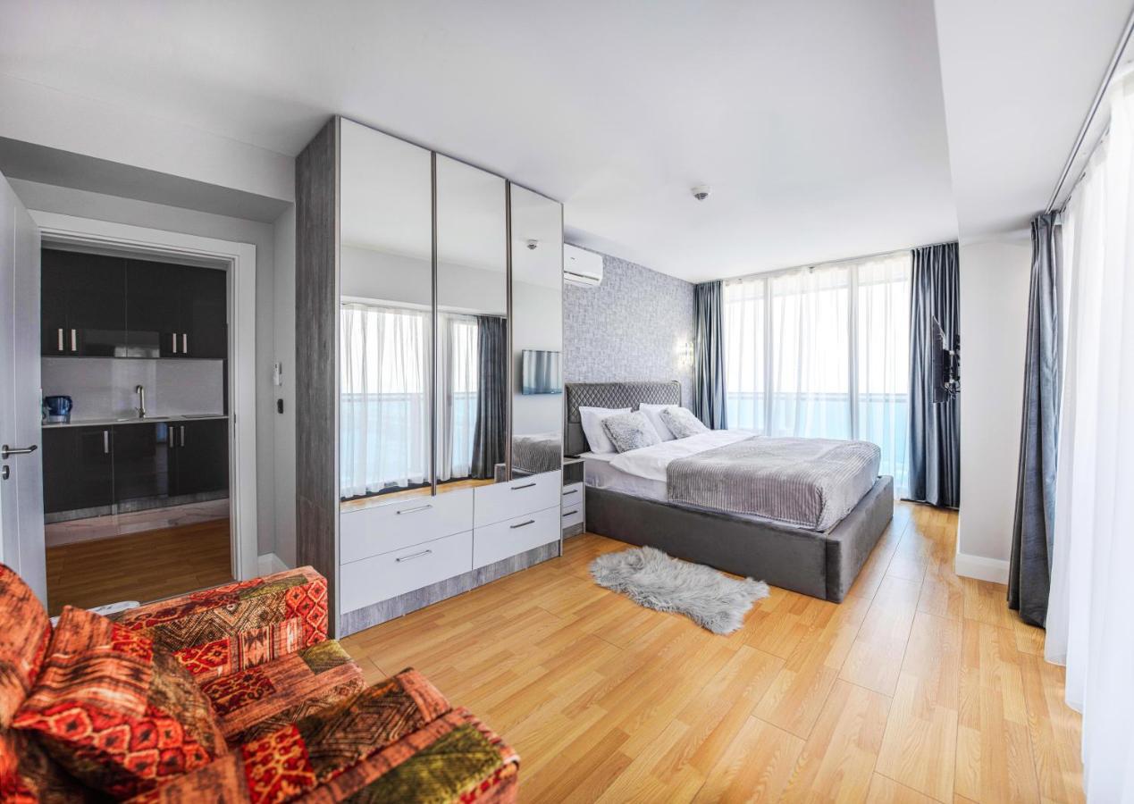 Orbi City Aparthotel Batumi Exterior photo