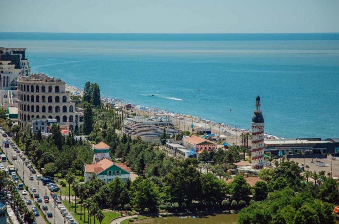 Orbi City Aparthotel Batumi Exterior photo